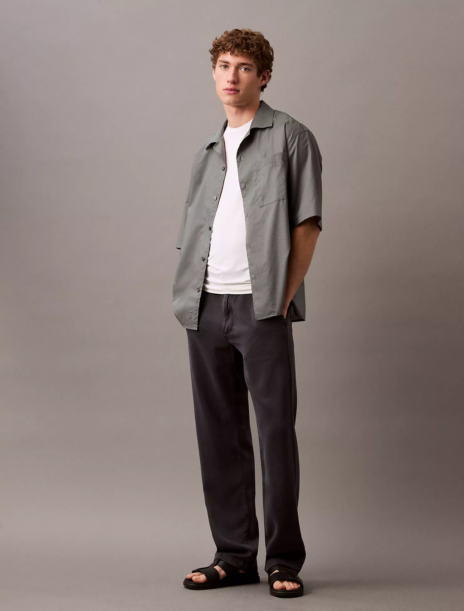 CALVIN KLEIN 90s Straight Fit Trouser Jeans – KSA Outlets