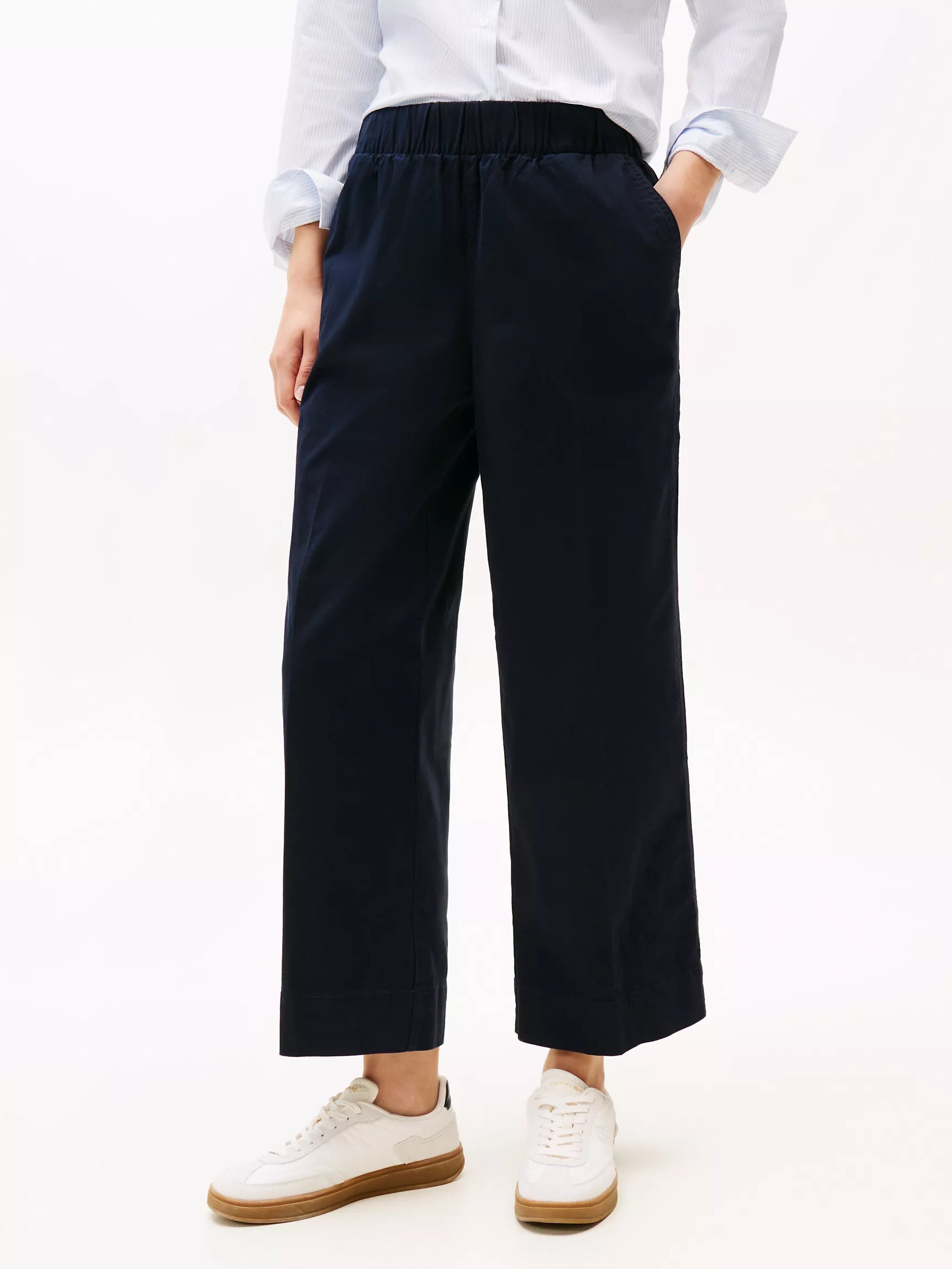 Tommy Pull-On Wide-Leg Ankle Pant